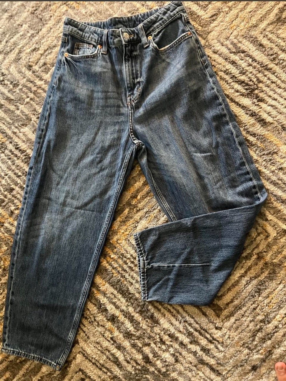 Abercrombie & Fitch High-Rise Barrel Jeans